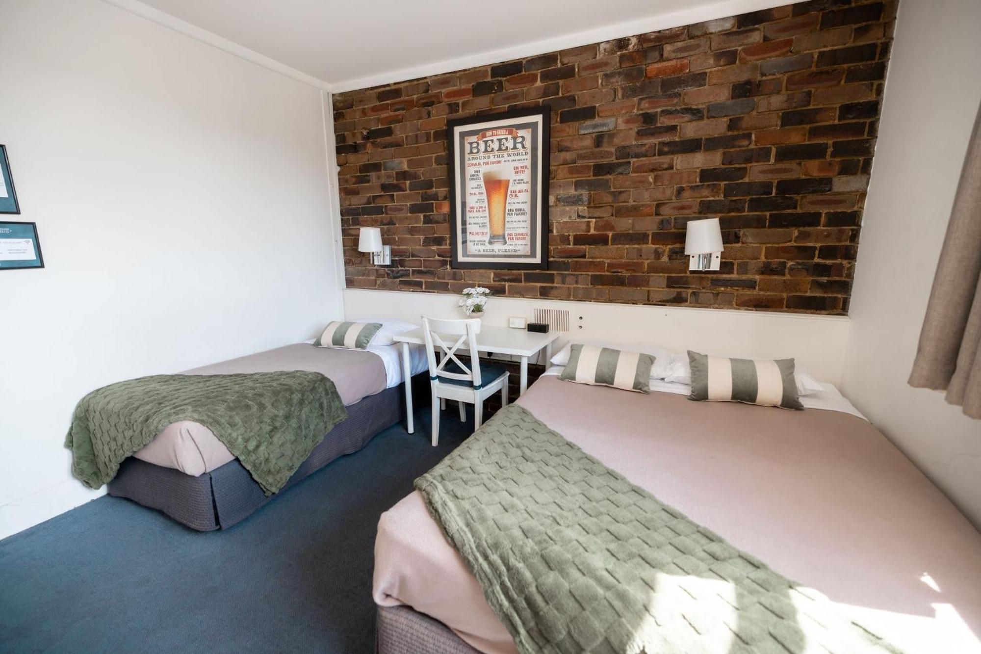 Hornsby Inn Extérieur photo